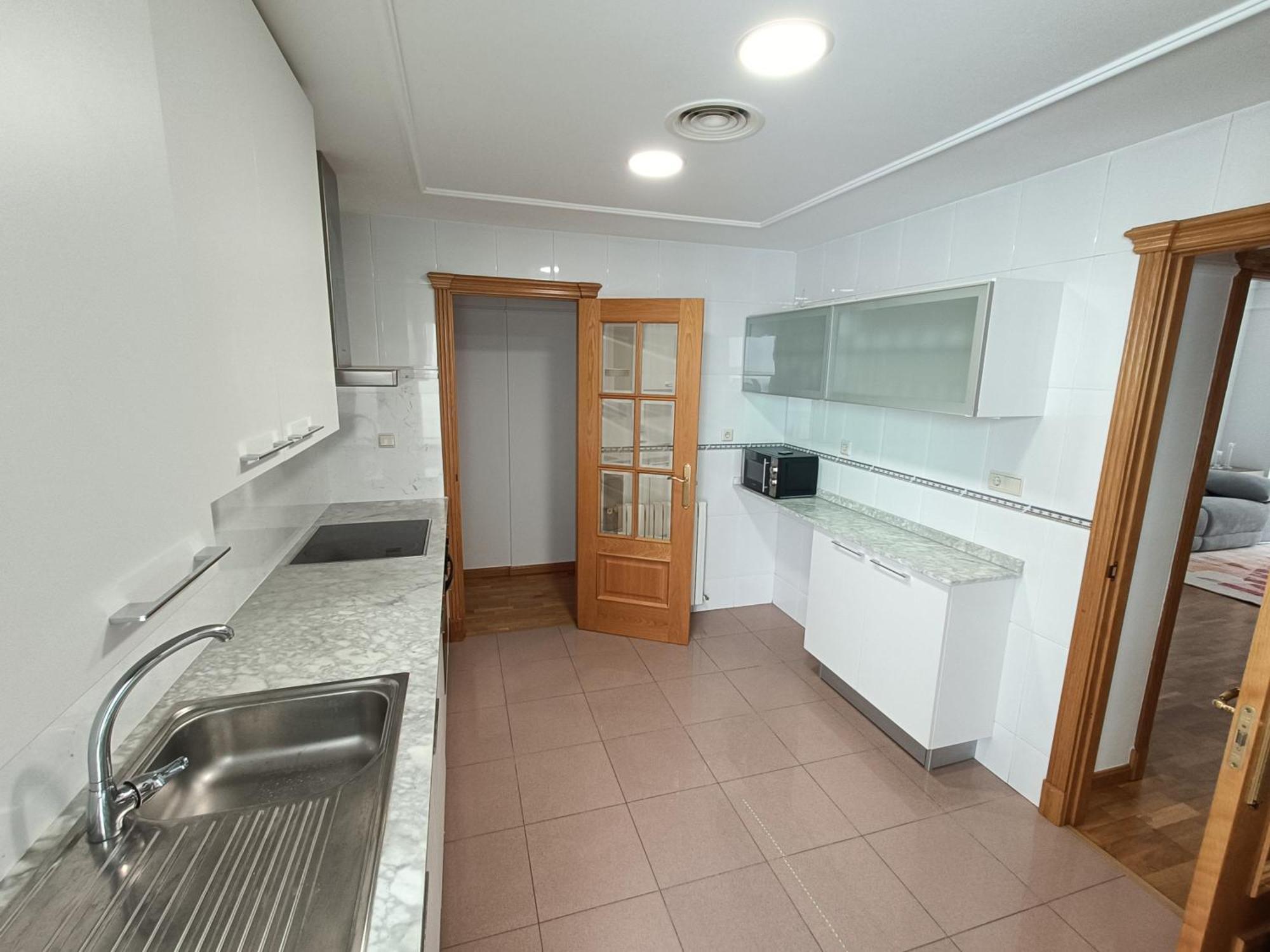 Piso En Pleno Centro De Albacete Con Garaje Apartment Bagian luar foto